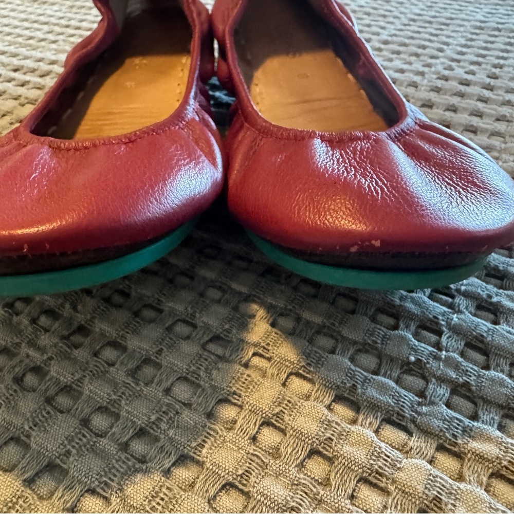 Tieks Poppy Size 8 Red Flats - Picture 3 of 4